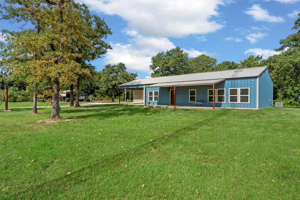 145 Private Road 944 Fairfield, TX 75840