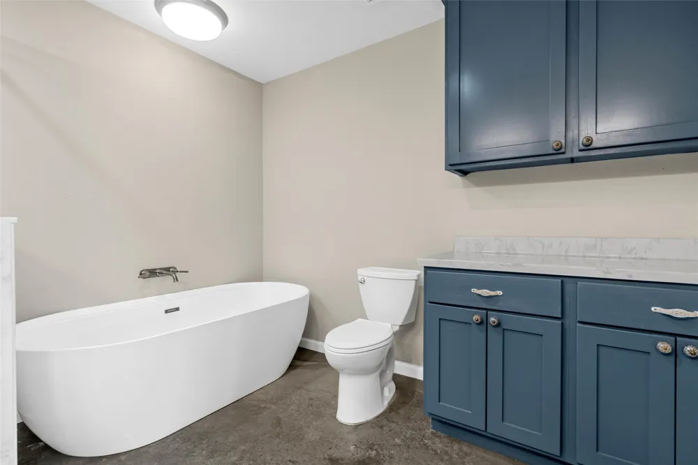 145 Private Road 944 Fairfield, TX 75840