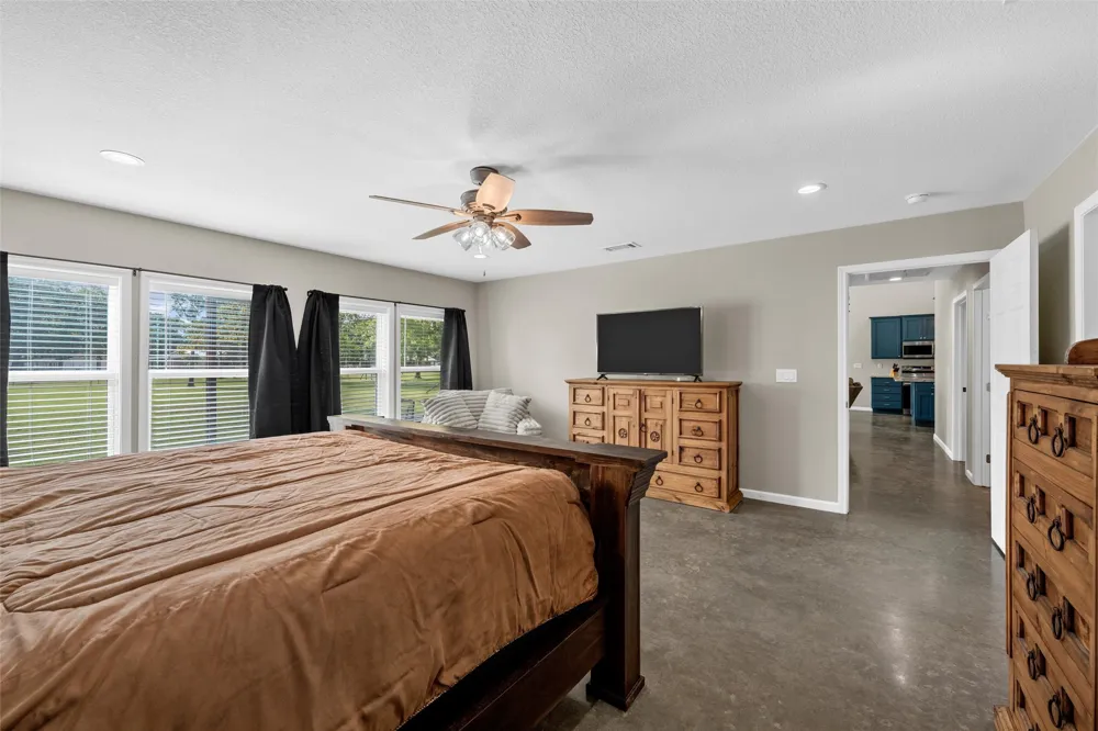 145 Private Road 944 Fairfield, TX 75840