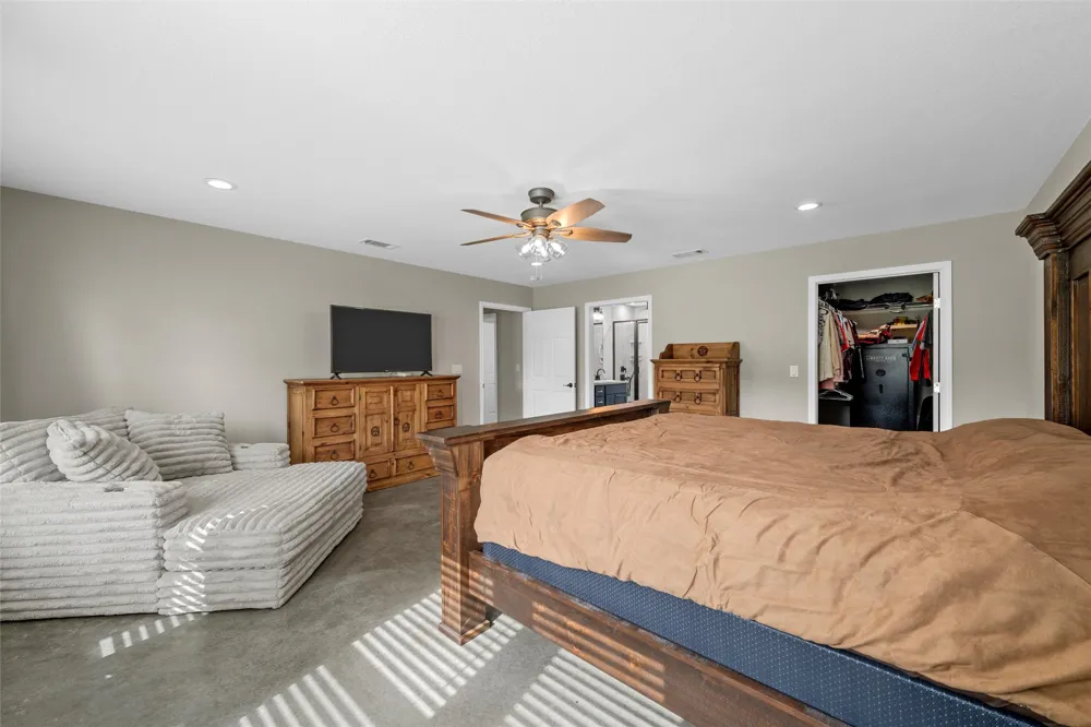 145 Private Road 944 Fairfield, TX 75840