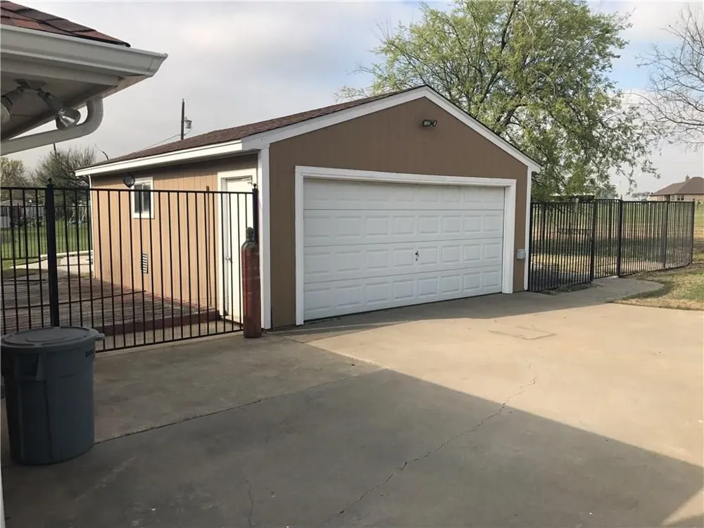 803 Fm 156 Ponder, TX 76259