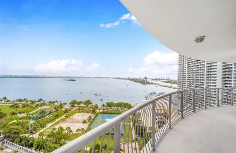 1750 Bayshore Dr #2001