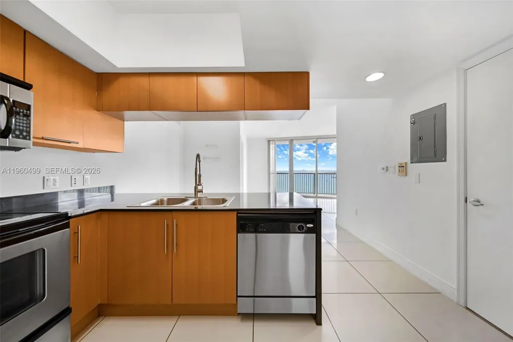 1750 Bayshore Dr #2001 Miami, FL 33132