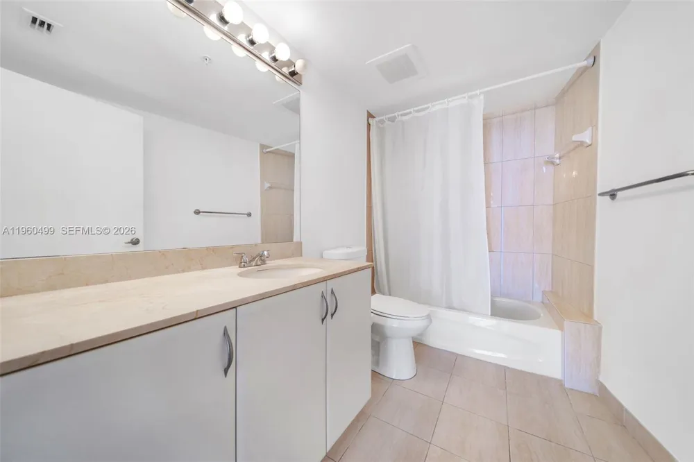 1750 Bayshore Dr #2001 Miami, FL 33132