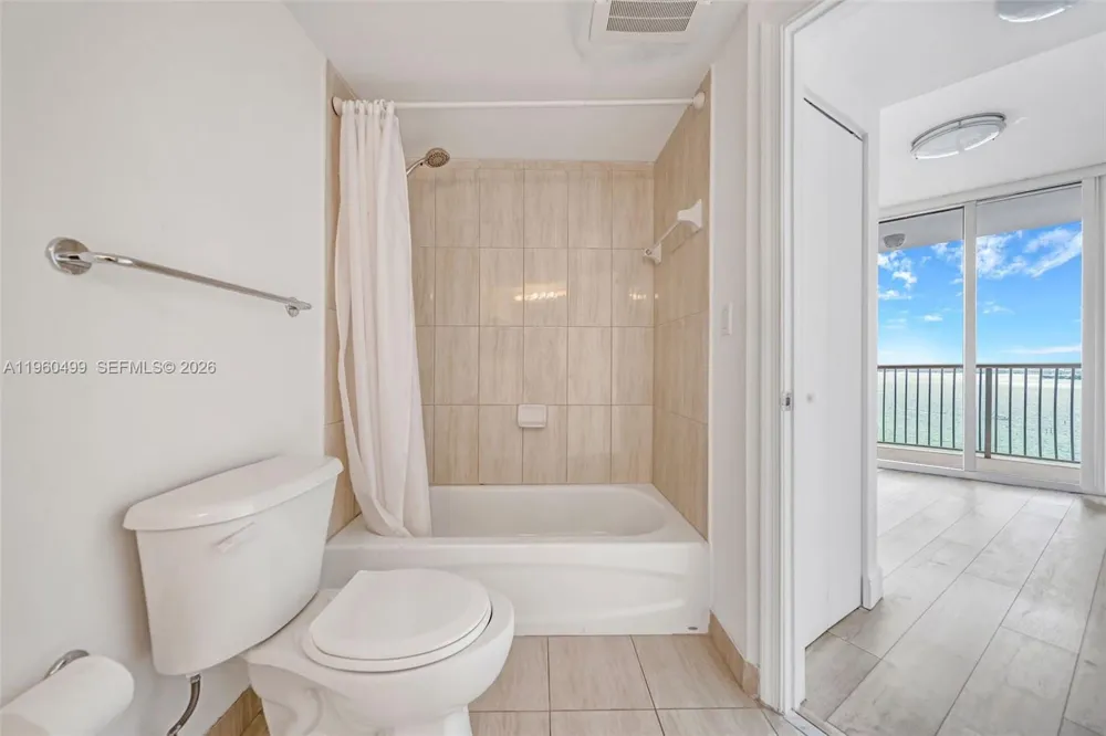 1750 Bayshore Dr #2001 Miami, FL 33132