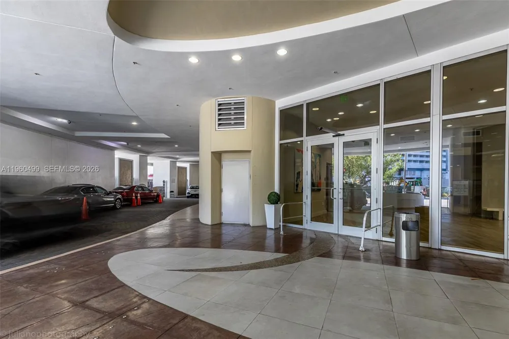 1750 Bayshore Dr #2001 Miami, FL 33132