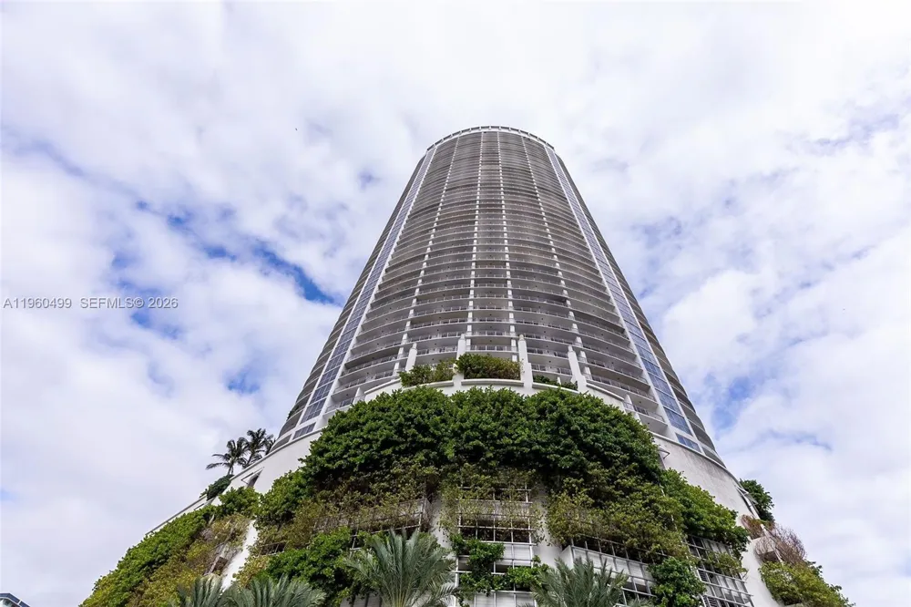 1750 Bayshore Dr #2001 Miami, FL 33132