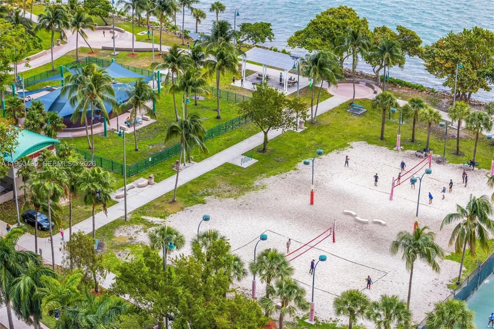 1750 Bayshore Dr #2001 Miami, FL 33132