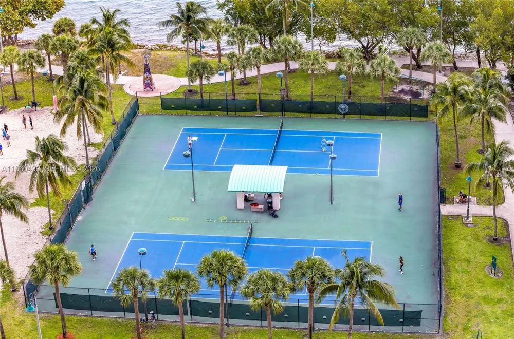 1750 Bayshore Dr #2001 Miami, FL 33132