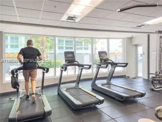 1750 Bayshore Dr #2001 Miami, FL 33132