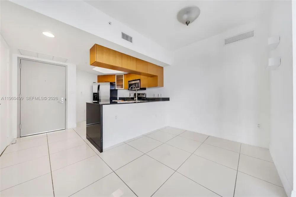 1750 Bayshore Dr #2001 Miami, FL 33132