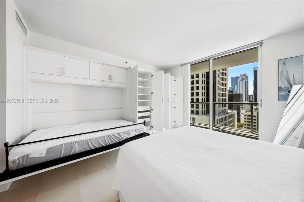 55 SE 6th St #1708 Miami, FL 33131