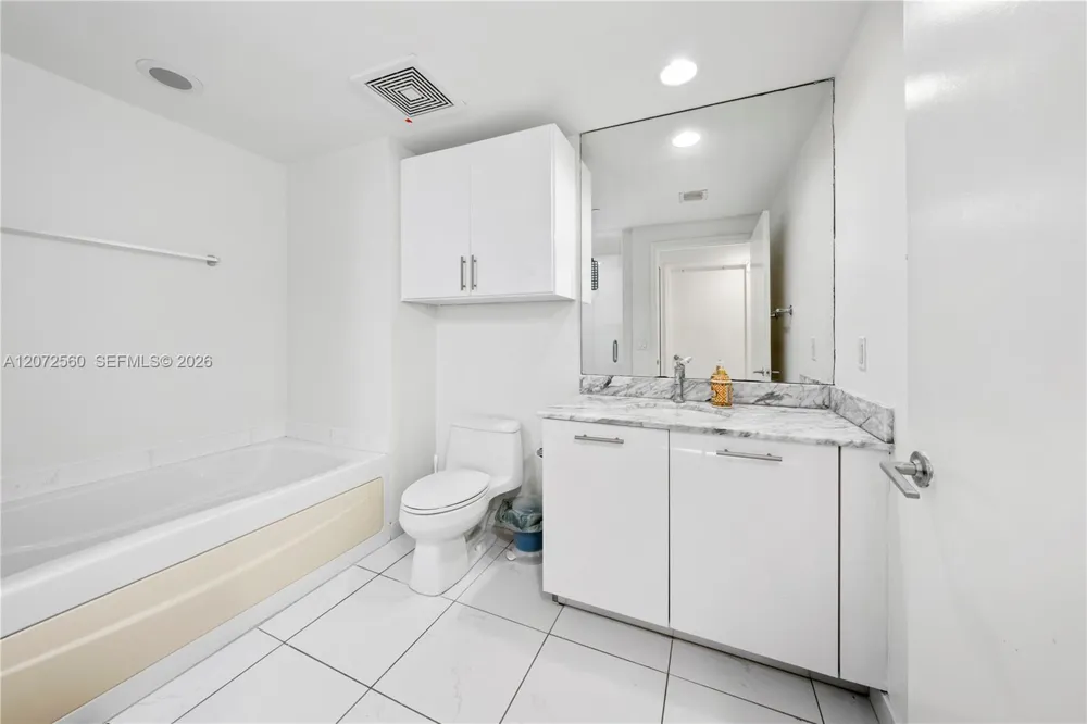 55 SE 6th St #1708 Miami, FL 33131