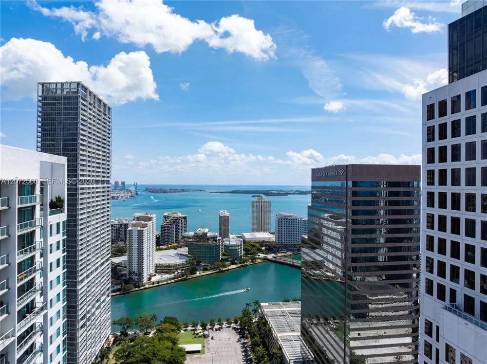 55 SE 6th St #1708 Miami, FL 33131