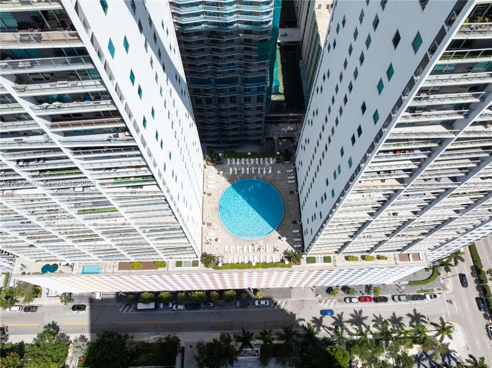 55 SE 6th St #1708 Miami, FL 33131