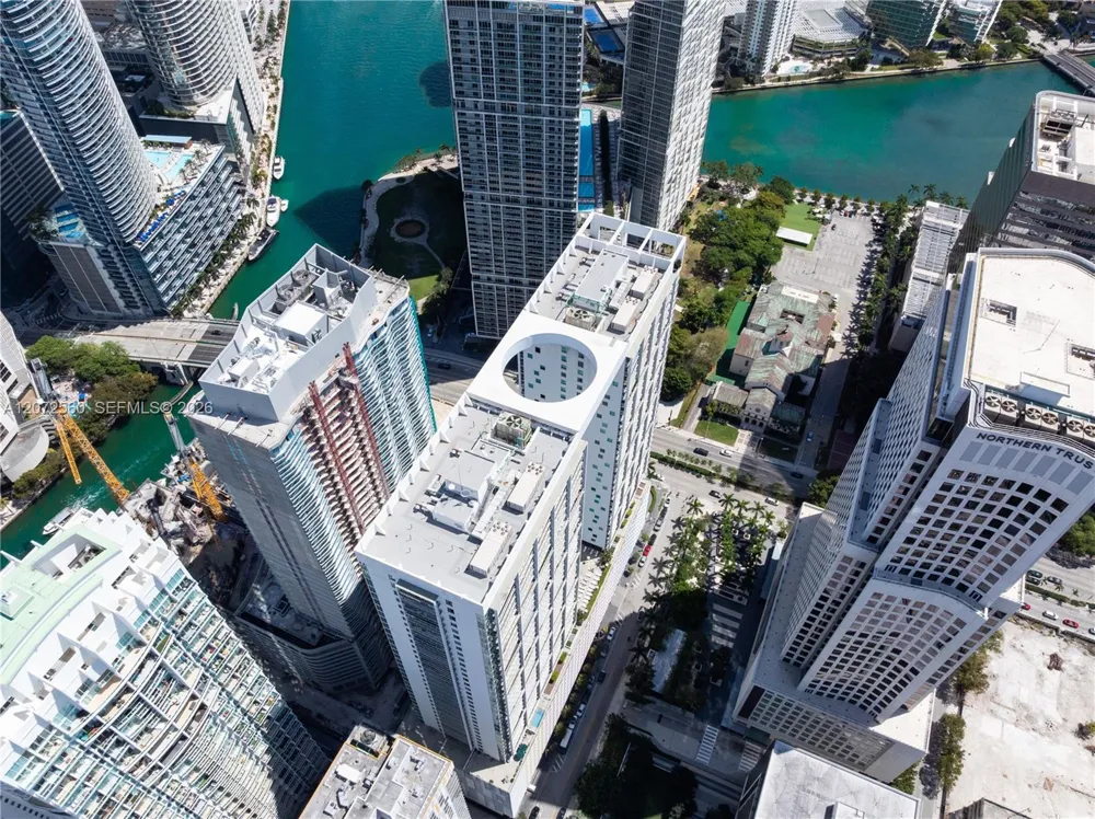 55 SE 6th St #1708 Miami, FL 33131