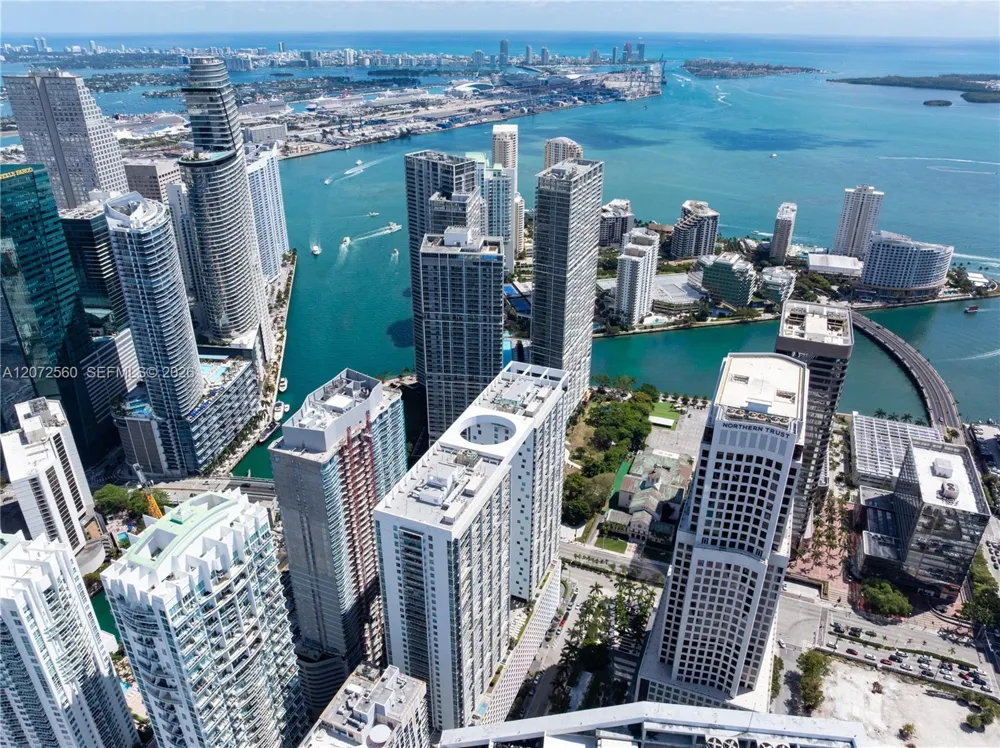 55 SE 6th St #1708 Miami, FL 33131