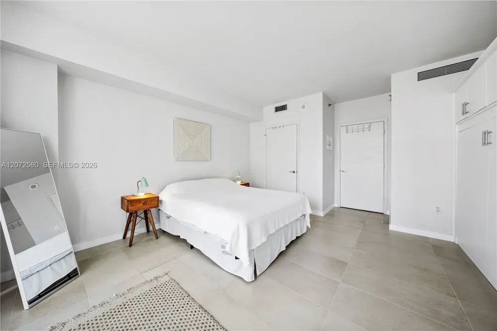 55 SE 6th St #1708 Miami, FL 33131