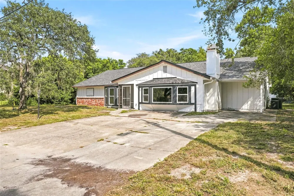 2112 MEADOW LARK ROAD Spring Hill, FL 34608