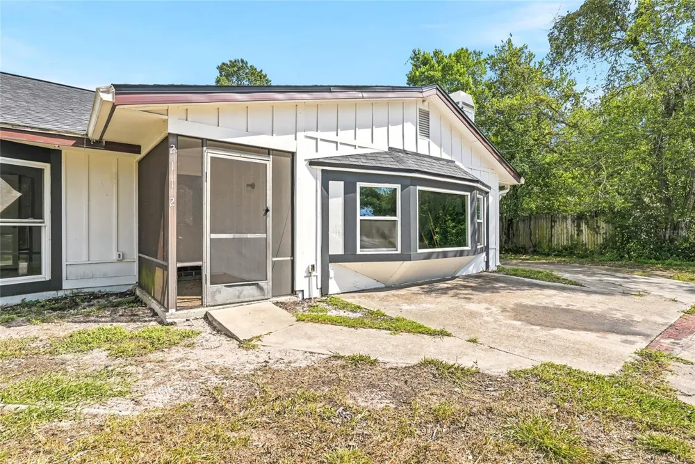 2112 MEADOW LARK ROAD Spring Hill, FL 34608