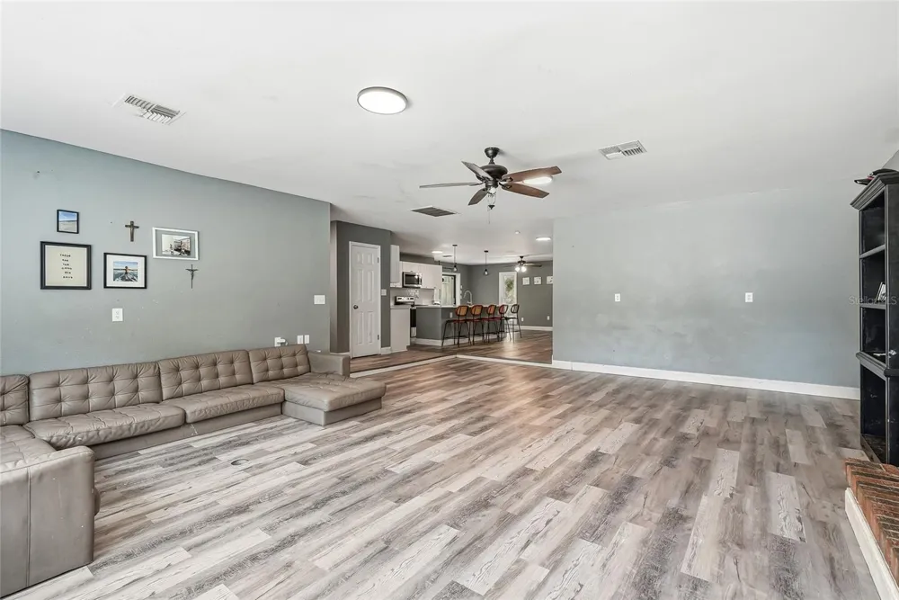 2112 MEADOW LARK ROAD Spring Hill, FL 34608