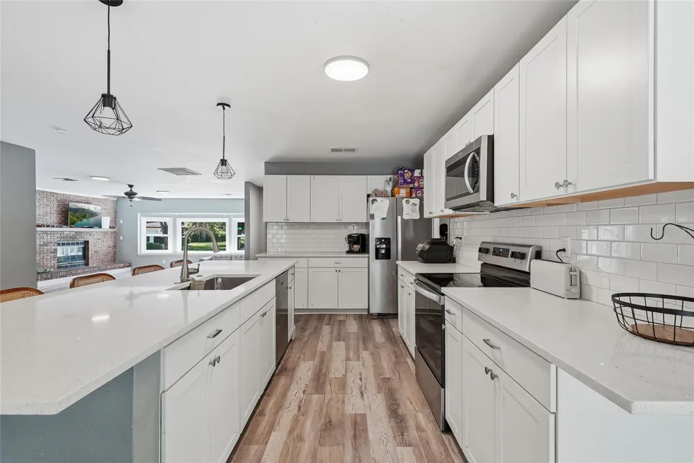 2112 MEADOW LARK ROAD Spring Hill, FL 34608
