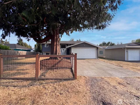 422 116th Place SW