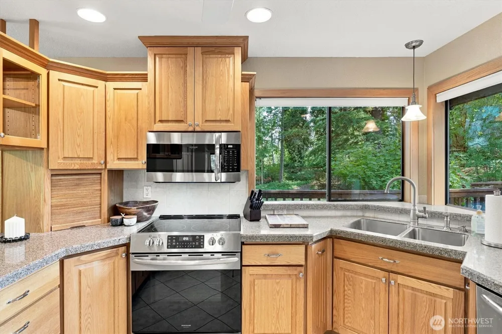2461 Park Hill Drive Longview, WA 98632