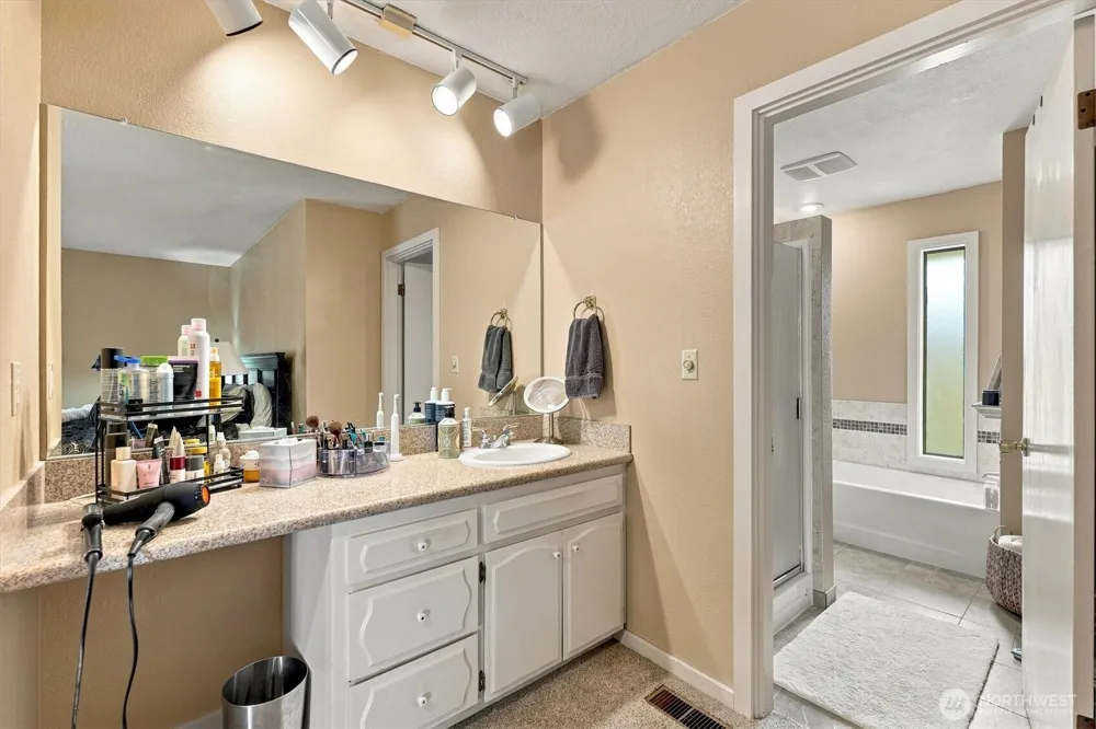 2461 Park Hill Drive Longview, WA 98632