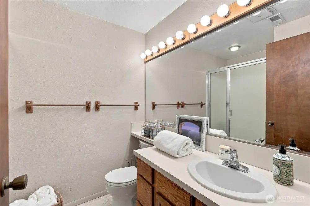 2461 Park Hill Drive Longview, WA 98632