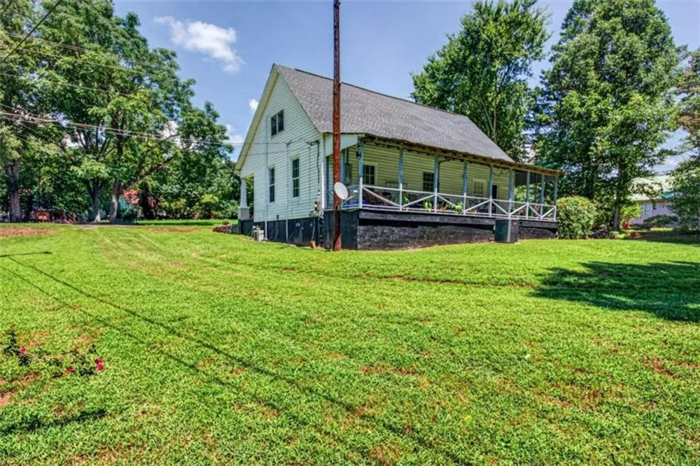 174 Sanford Drive Nicholson, GA 30565