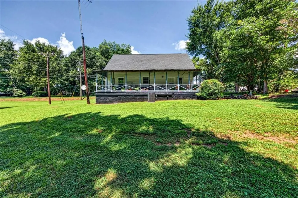 174 Sanford Drive Nicholson, GA 30565