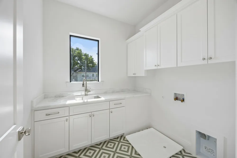 10148 Hedgeway Drive Dallas, TX 75229