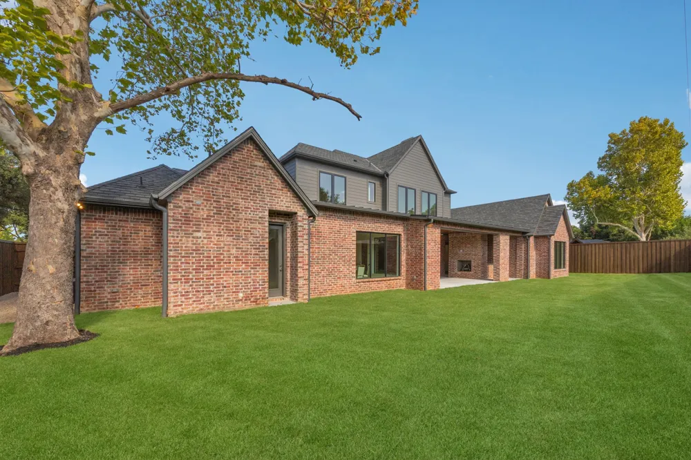 10148 Hedgeway Drive Dallas, TX 75229