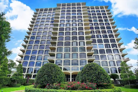 3711 San Felipe Street #14A