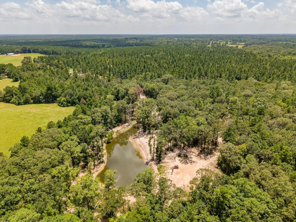 1647 Whitehead Lufkin, TX 75901