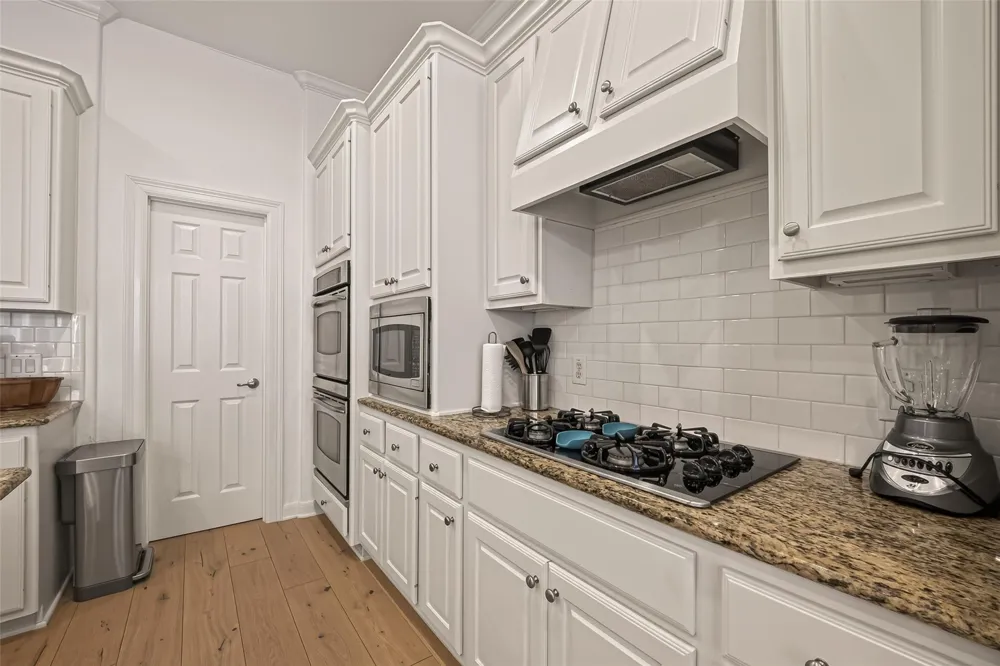 15 Islewood Boulevard The Woodlands, TX 77380