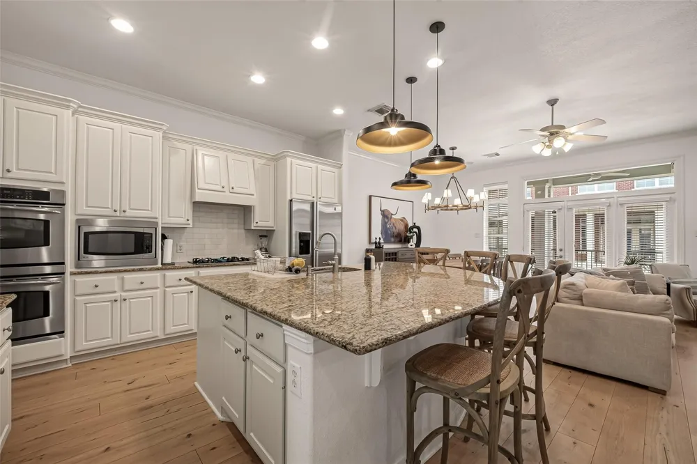 15 Islewood Boulevard The Woodlands, TX 77380