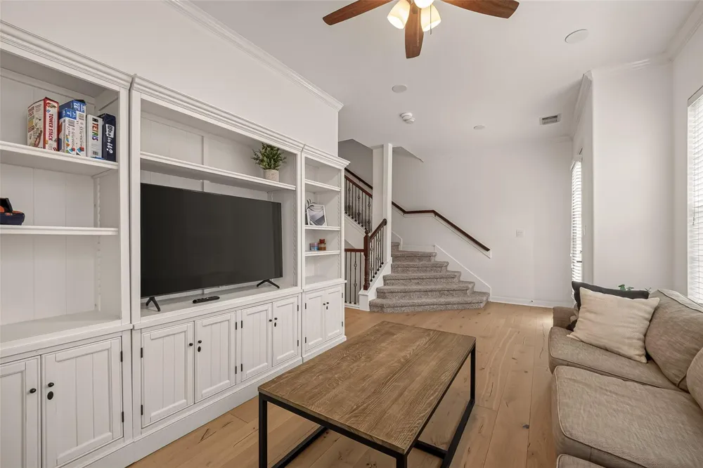 15 Islewood Boulevard The Woodlands, TX 77380