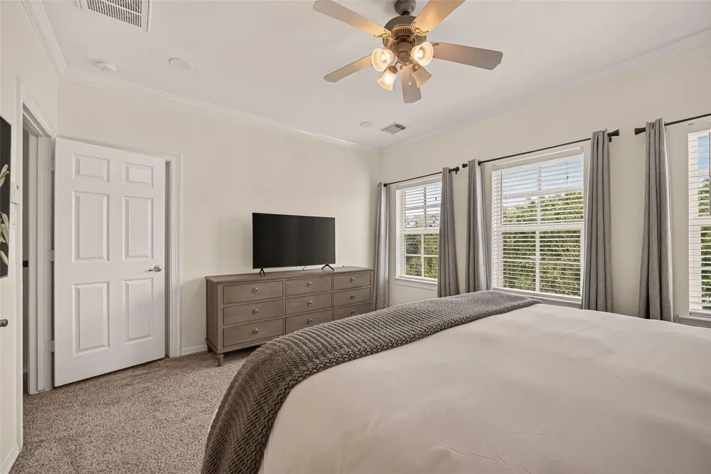 15 Islewood Boulevard The Woodlands, TX 77380