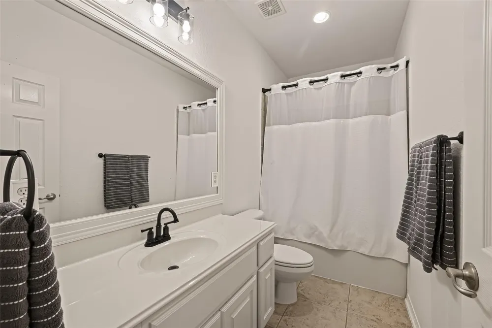 15 Islewood Boulevard The Woodlands, TX 77380