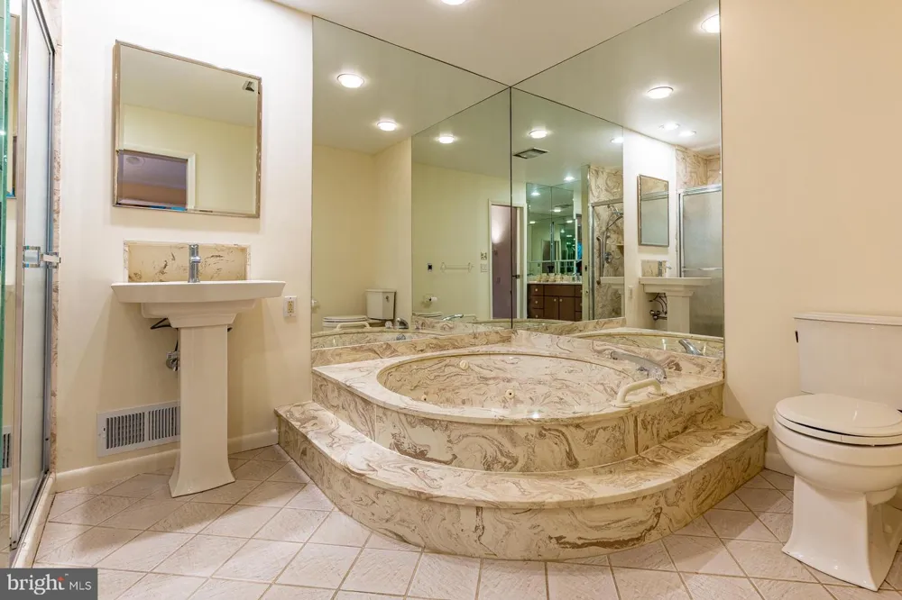 36 SOUTHRIDGE DRIVE Kennett Square, PA 19348