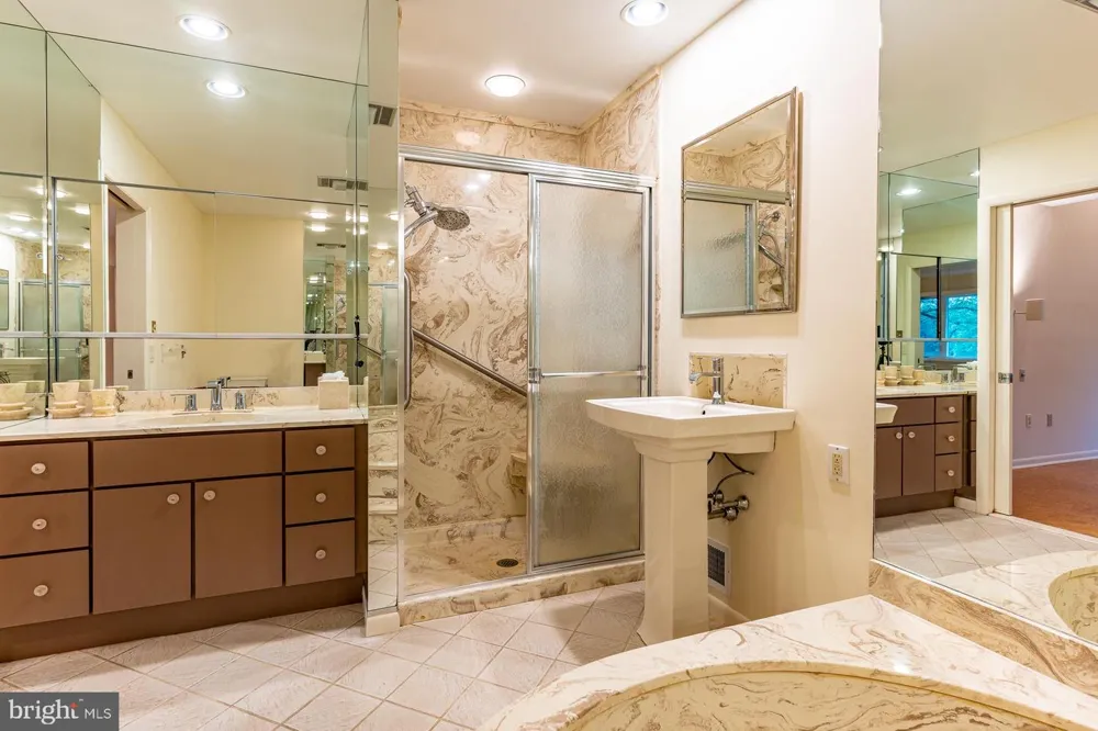 36 SOUTHRIDGE DRIVE Kennett Square, PA 19348