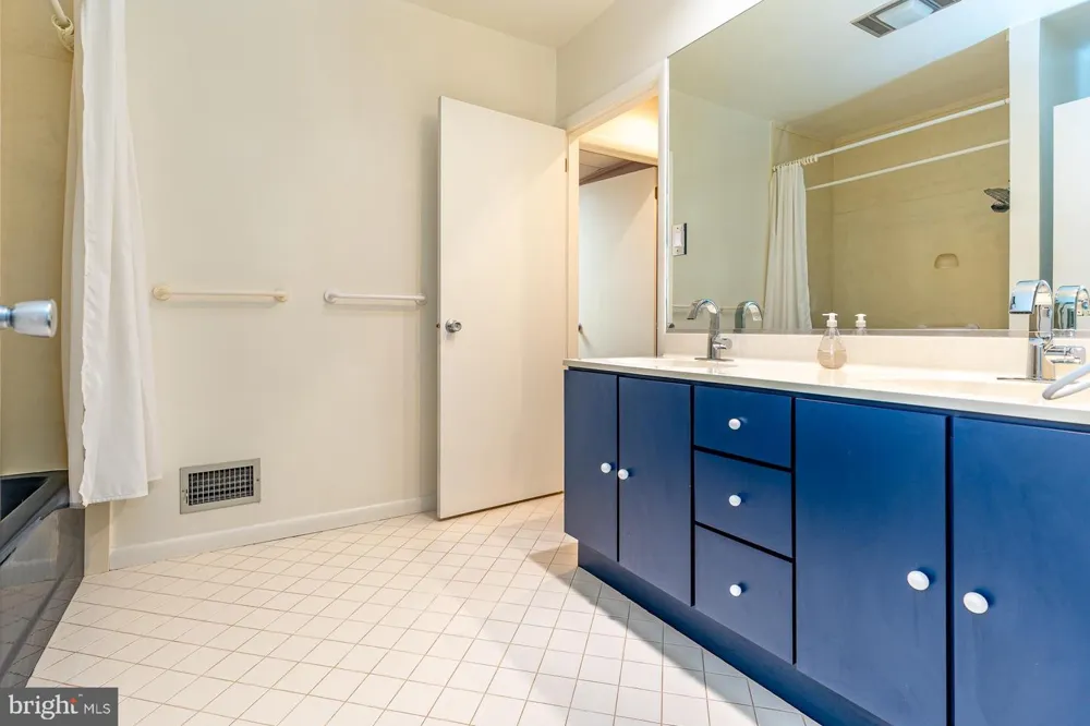 36 SOUTHRIDGE DRIVE Kennett Square, PA 19348