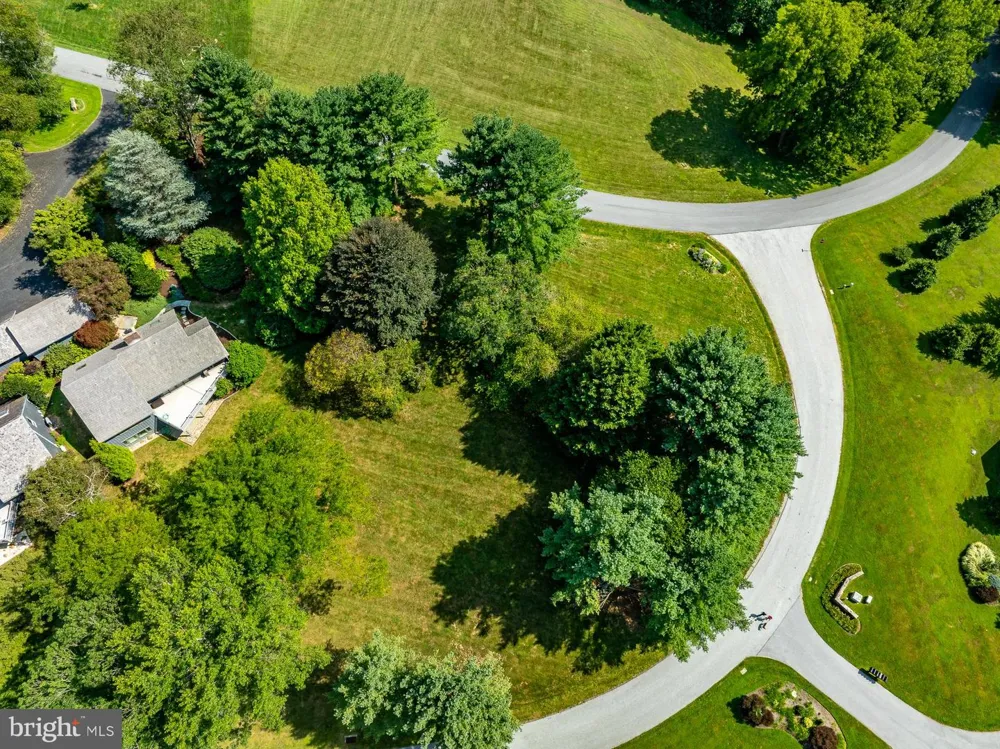 36 SOUTHRIDGE DRIVE Kennett Square, PA 19348