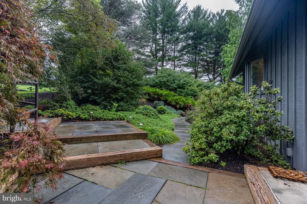 36 SOUTHRIDGE DRIVE Kennett Square, PA 19348