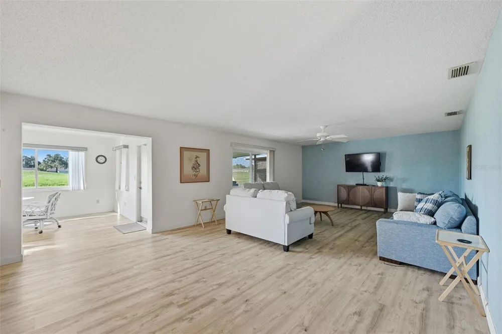 2118 HARLESTON PLACE #212 Sun City Center, FL 33573