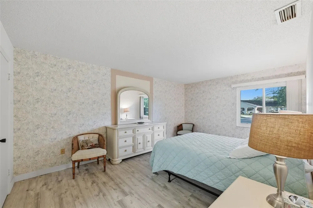 2118 HARLESTON PLACE #212 Sun City Center, FL 33573