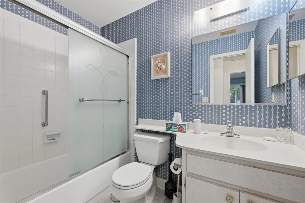 2118 HARLESTON PLACE #212 Sun City Center, FL 33573