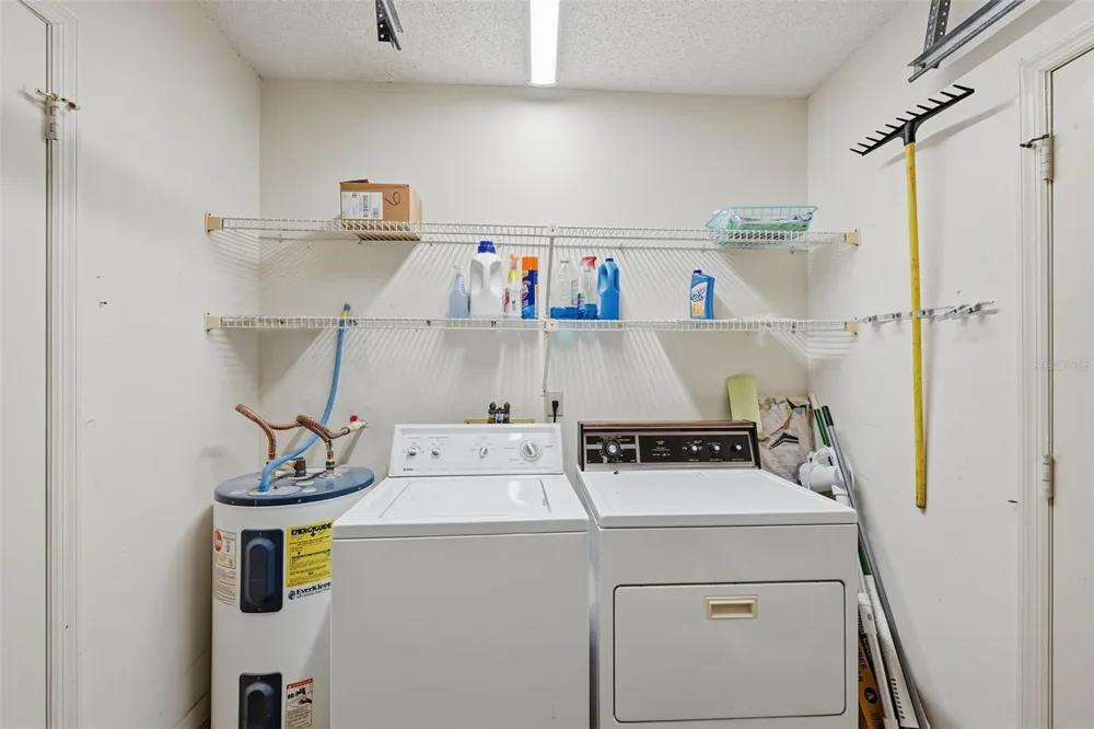 2118 HARLESTON PLACE #212 Sun City Center, FL 33573